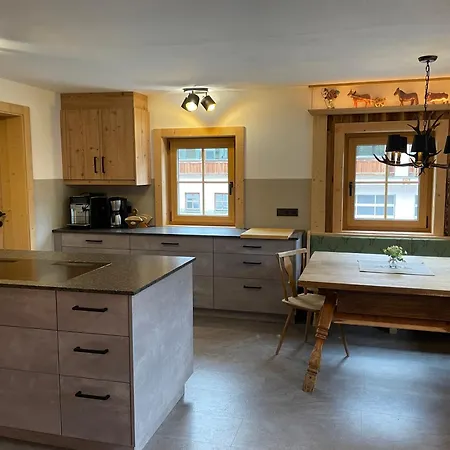 Soellhof Mit 11 Schlafzimmern I Grosser Gemeinschaftsraum I Skibushaltestelle I 10 Min Zum Skigebiet Дом отдыха