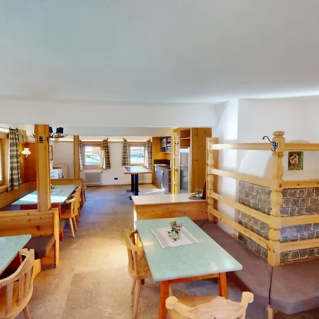 Soellhof Mit 11 Schlafzimmern I Grosser Gemeinschaftsraum I Skibushaltestelle I 10 Min Zum Skigebiet